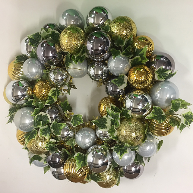 WREATH, 40cm Diameter w Gold Silver Baubles